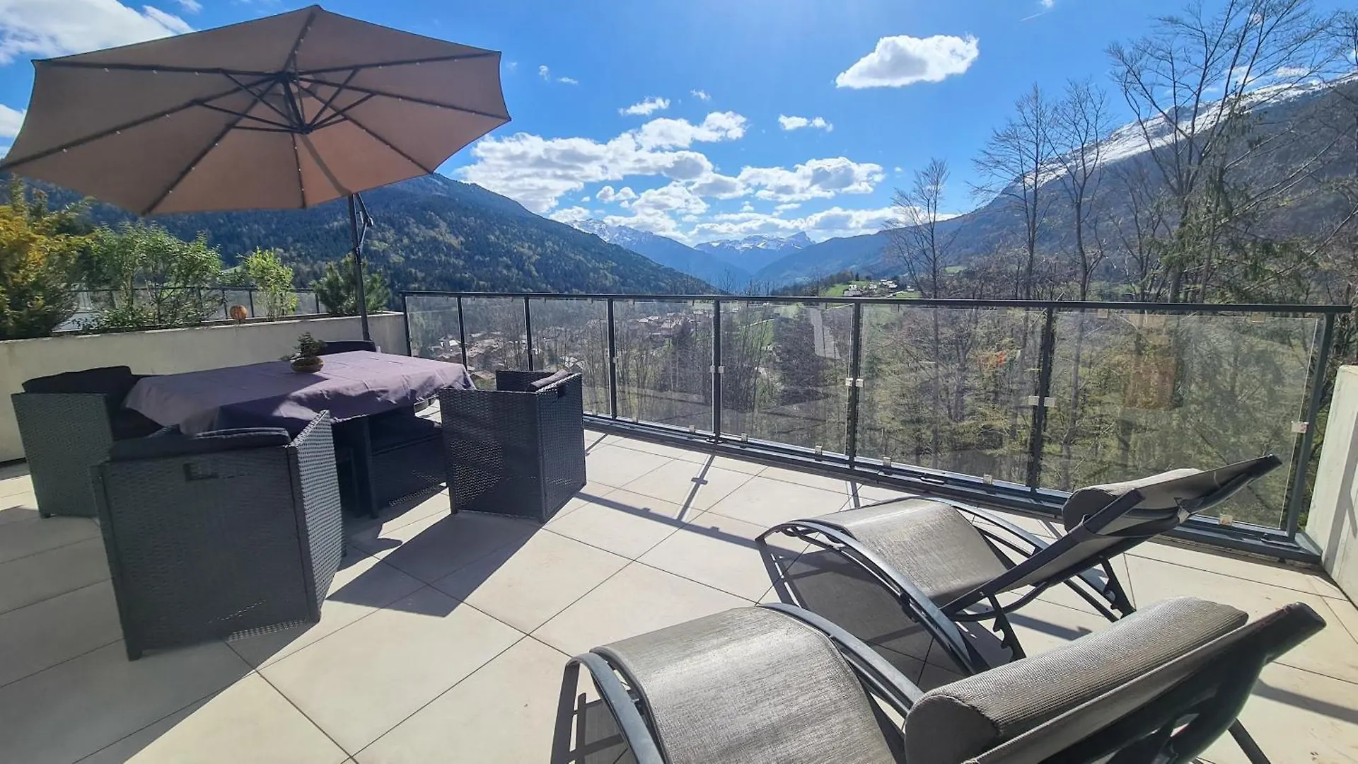Апартаменты Le Berceau Des Aiguilles - Vue Montagne, Terrasse - Aravistour Сен-Жан-де-Сикст